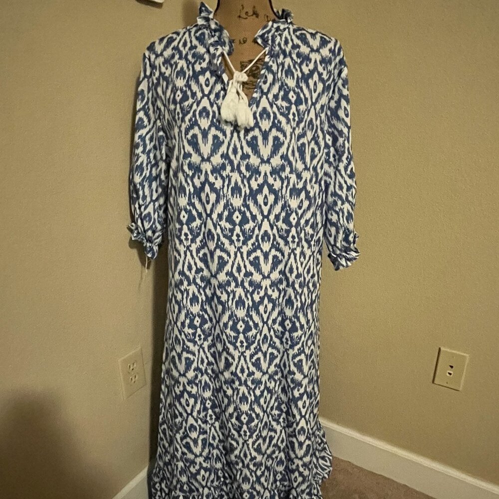 Beautiful Long Blue/White Dress Size XXL